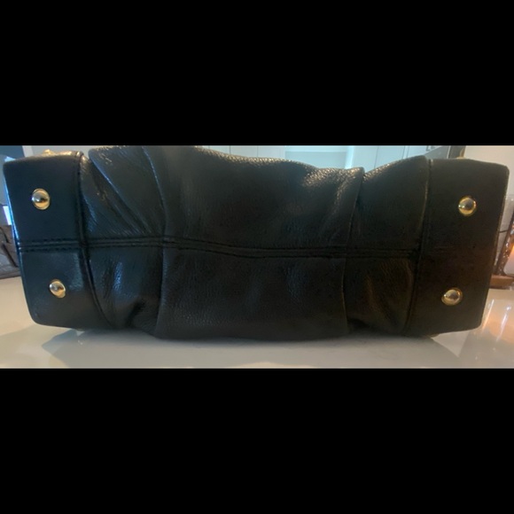 Micheal Kors Black Leather w/Gold Accents Bag - Picture 4 of 4
